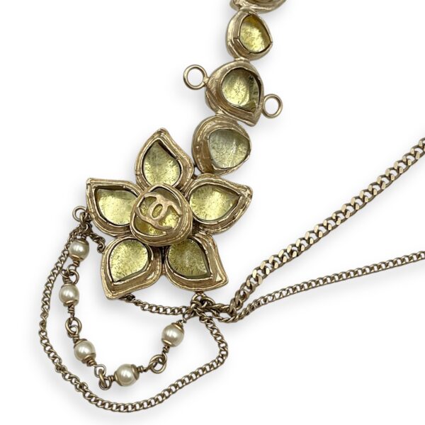 12A Paris-Bombay Flower Yellow Headpiece in Resins, Pearls, Gold hardware - Image 4