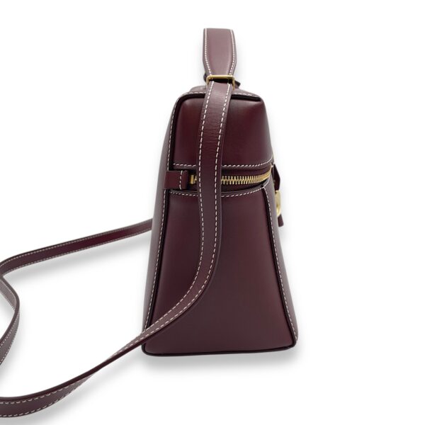 Extra Pocket 27 Saddle Leat Shoulder Bag in Calfskin, Gold hardware - Image 4