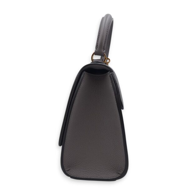Rejane PM Grey Shoulder Bag in Calfskin, Gold hardware - Image 10
