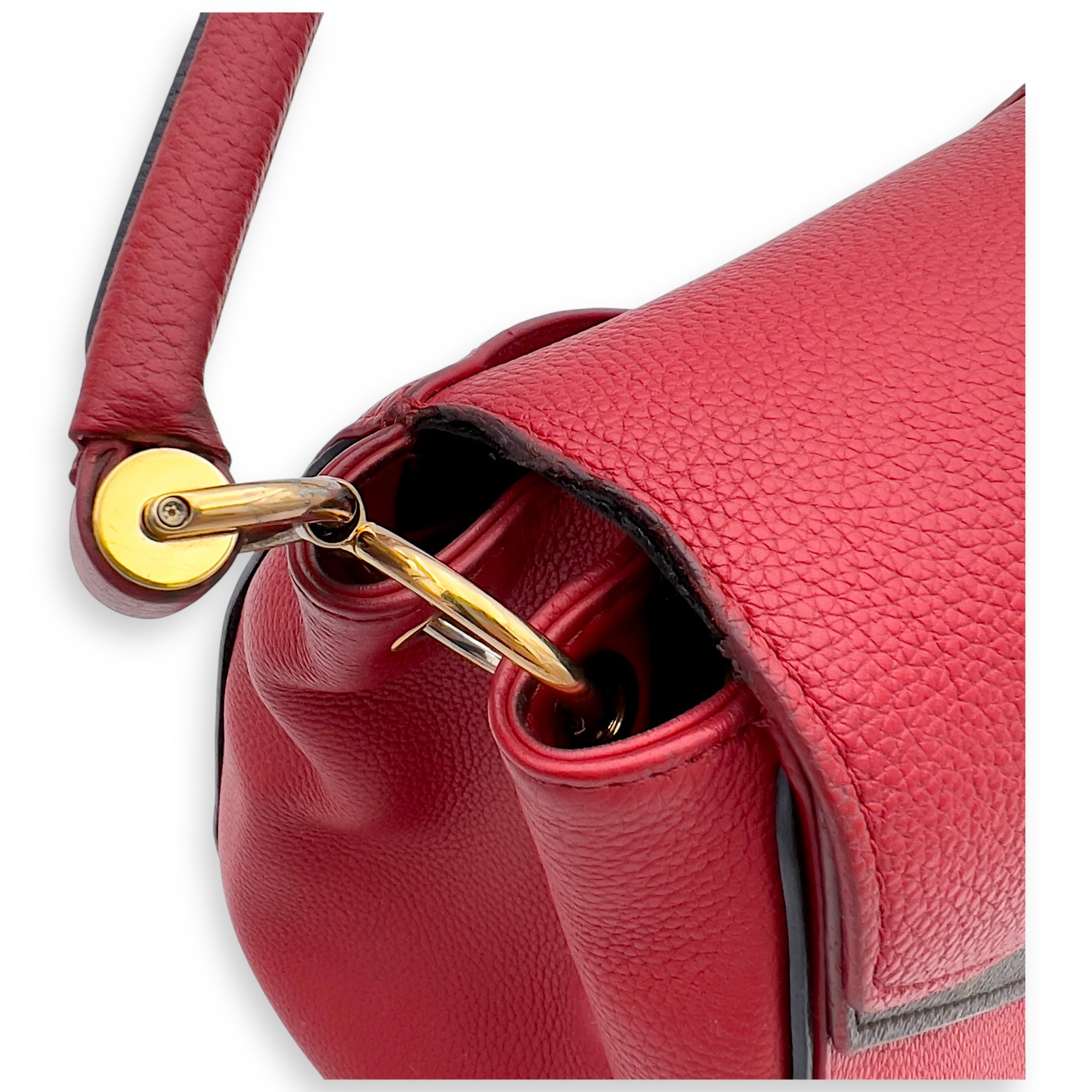 Double V Top Handle Bag Red in Calfskin, Gold hardware - Image 7