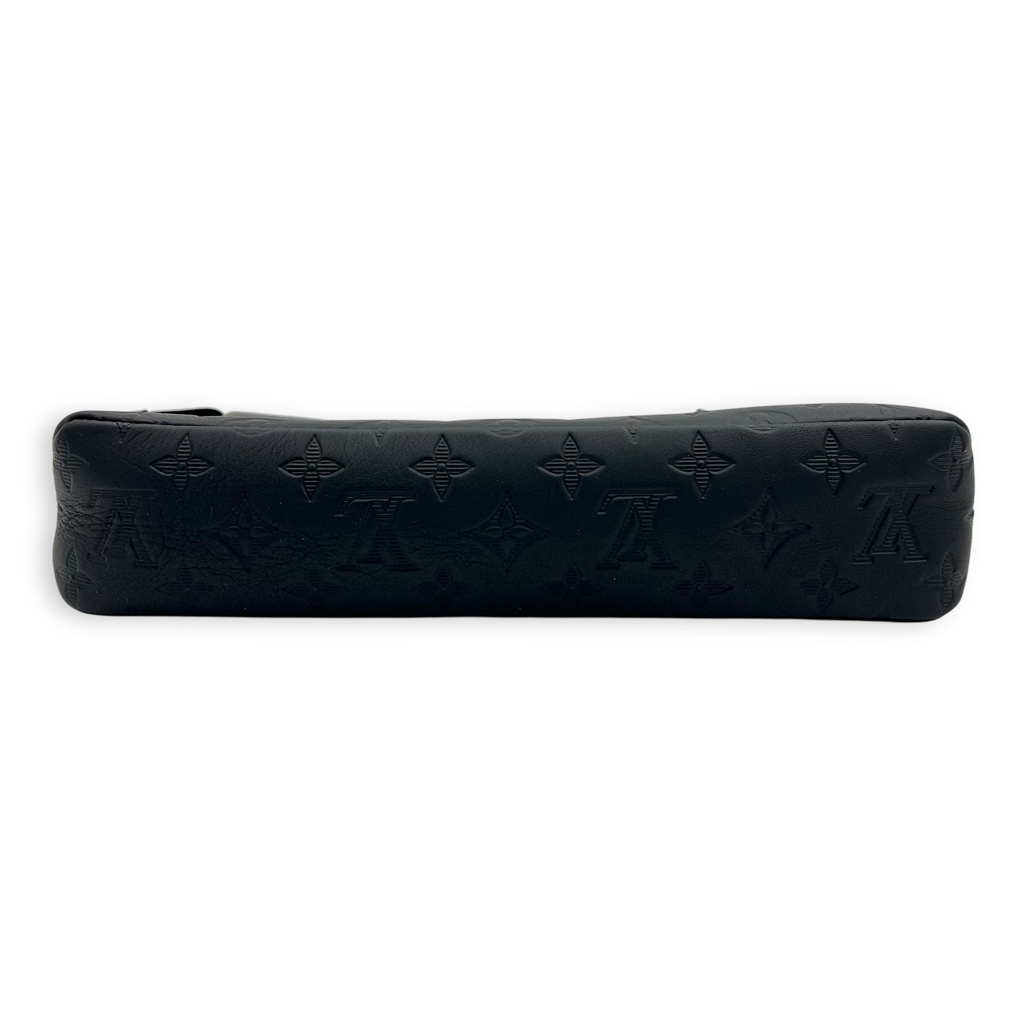Pochette Pouch Black in Calfskin, Lacquered Metal hardware - Image 6
