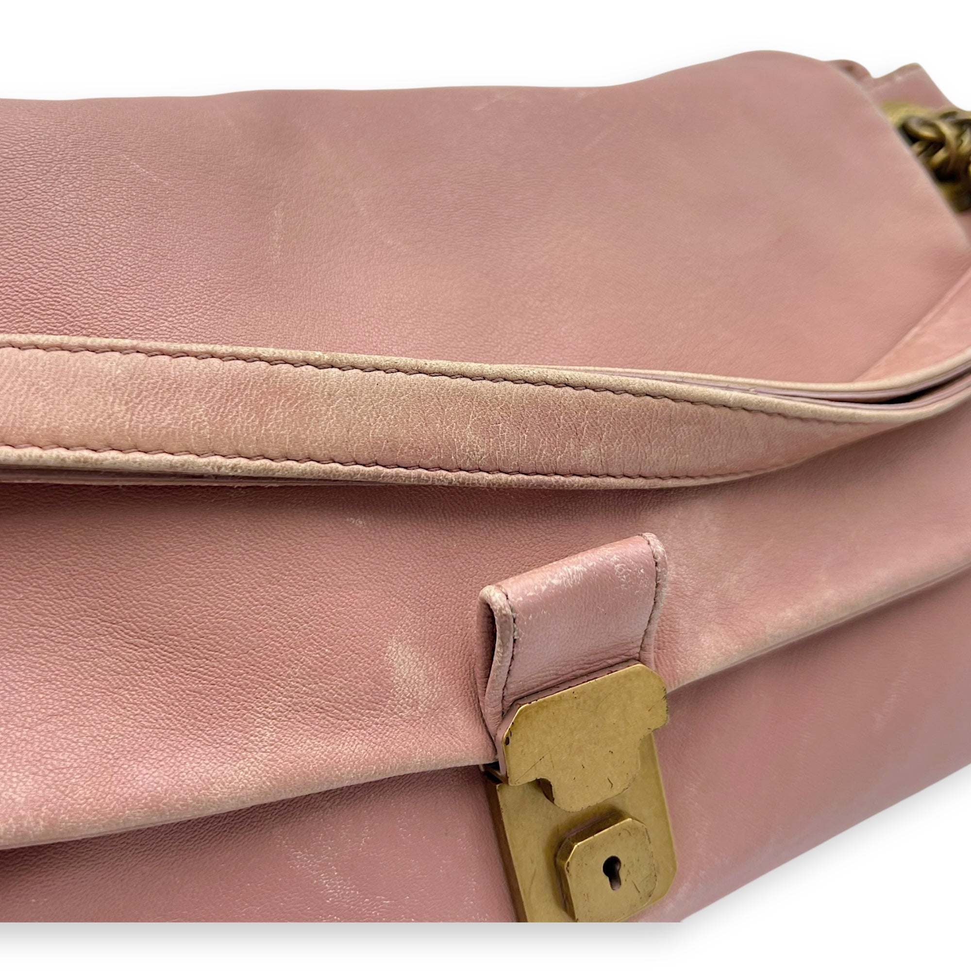 Vintage Flap Shoulder Bag Pink in Calfskin, Gold hardware - Image 13